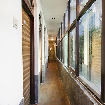 Fabhotel Vijay Palace Дармсала Экстерьер фото